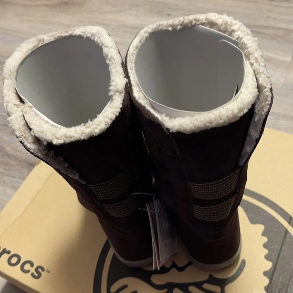 Crocs Adele Foldover Mahogany Fuzz Bootie Size 6